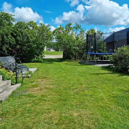 Charmigt Hus Pa Landet Naera Till Bad Strömstad エクステリア 写真
